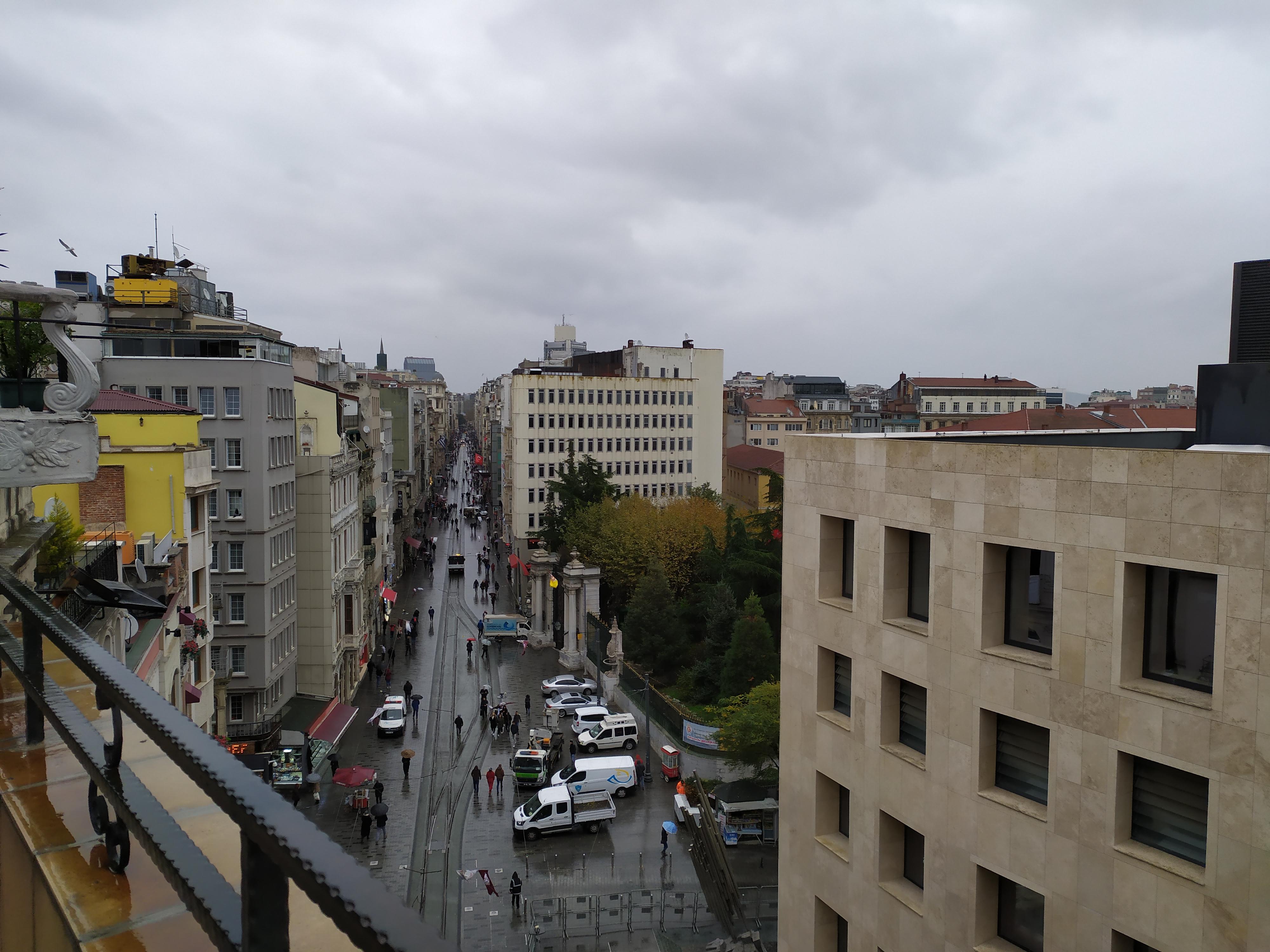 Golden Street Hotel — Photos 1